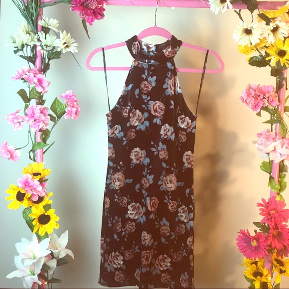 Dresses & Skirts - Velvet Crush☺️ Dress